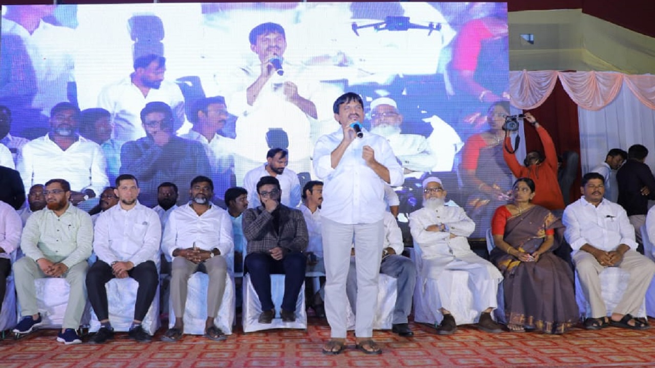 వైఎస్ జగన్ ఆశీస్సులతోనే రాజకీయాల్లోకి వచ్చా: మాజీ ఎంపీ పొంగులేటి శ్రీనివాస్ రెడ్డి